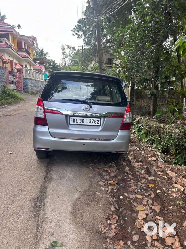 Toyota Innova 2012 Diesel Manual 8 Seater