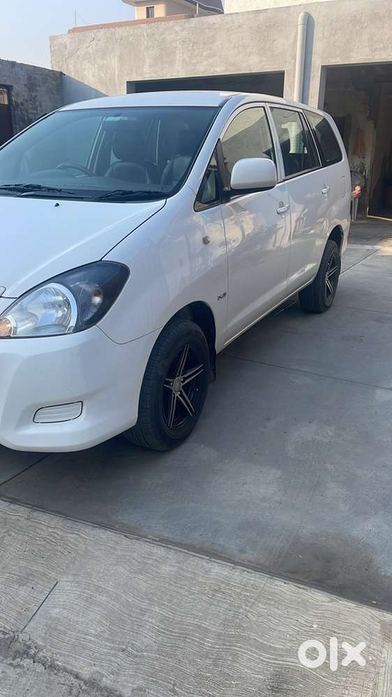 Toyota Innova 2010 Diesel 119000 Km Driven