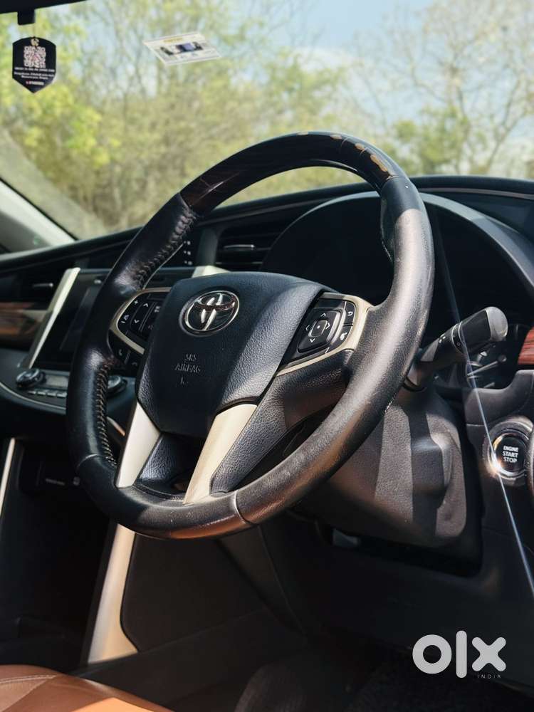 Toyota Innova Crysta 2.8z Automatic, 2016, Diesel