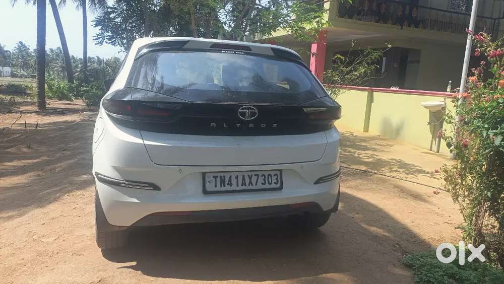 White Colour Car With Full Company Service Record