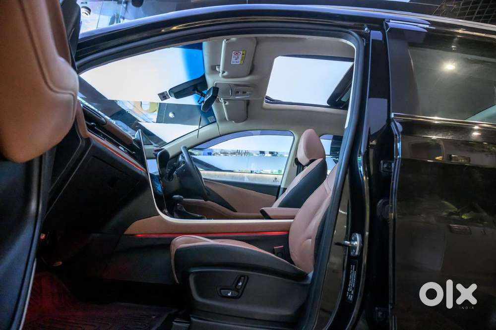 Mg Hector Plus Sharp Pro 1.5 Turbo Petrol Cvt 7 Str, 2025, Petrol
