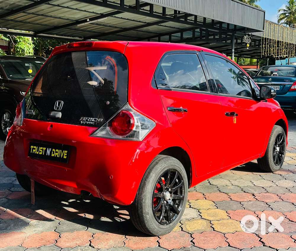 Honda Brio 2011-2013 V Mt, 2013, Petrol