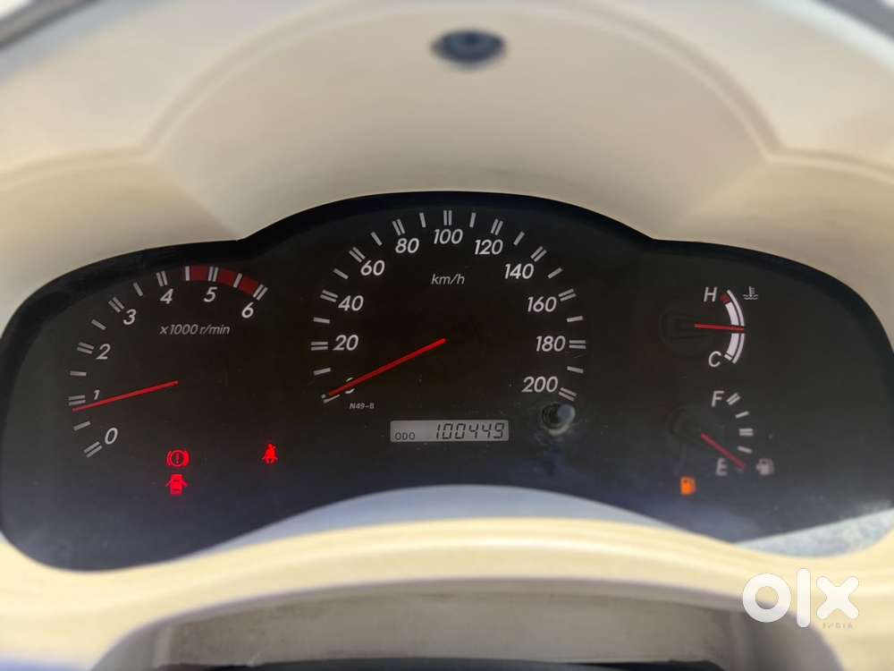 Toyota Innova 2.5 V Diesel 8-seater, 2009, Diesel