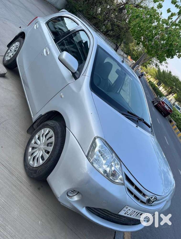 Toyota Etios Liva 2011-2012 G, 2011, Petrol