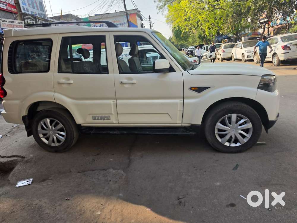 Mahindra Scorpio S6 Plus, 2017, Diesel