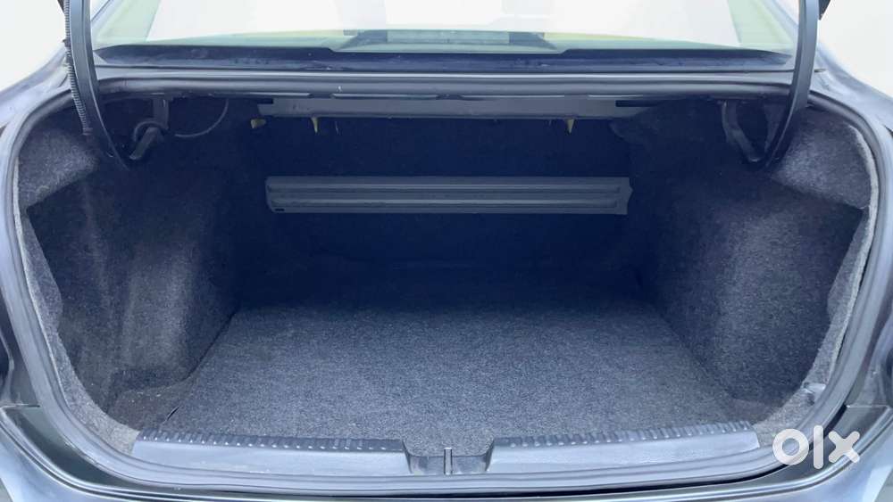 Volkswagen Vento 1.2 Tsi Highline At, 2017, Petrol