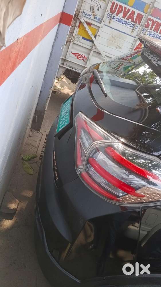Mahindra Xuv400 El Pro 39.4 Kwh Dual Tone – Top End Model
