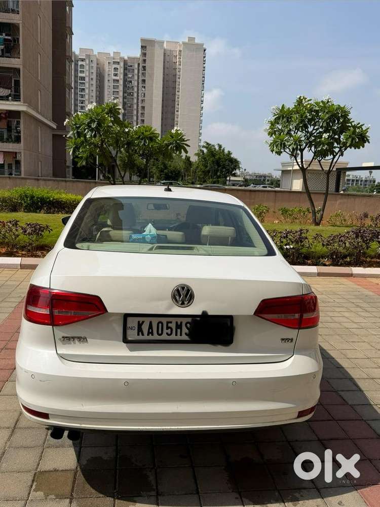 Volkswagen Jetta 2015 Diesel Well Maintained, Comes With 6 Airbags.