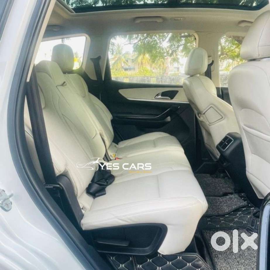 Mahindra Xuv700 2.2 Ax 7 Diesel At Str Awd, 2022, Diesel