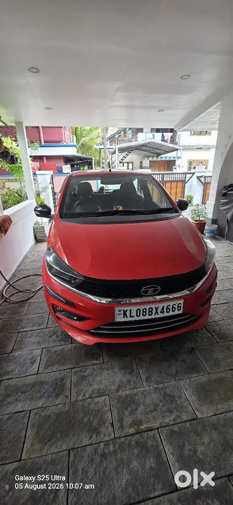 Tata Tiago Revotron 1921xza Amt Petrol Full Option