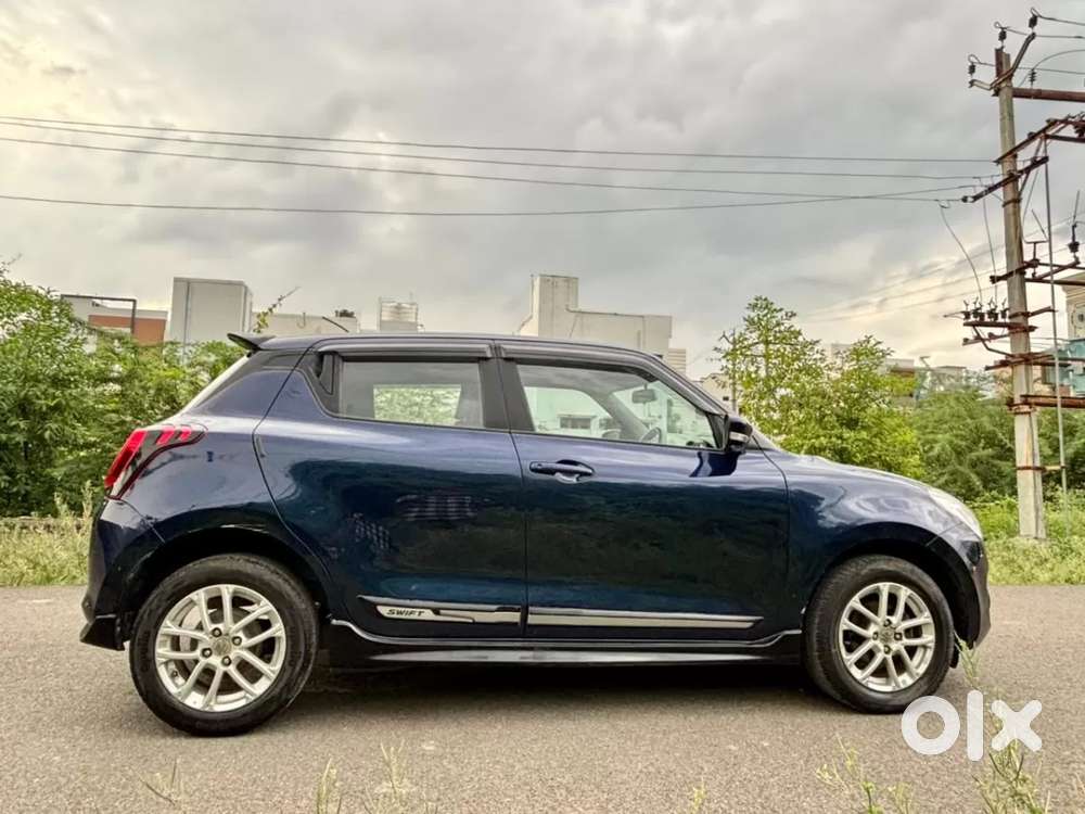 Maruti Suzuki Swift 1.3 Zxi, 2023, Petrol