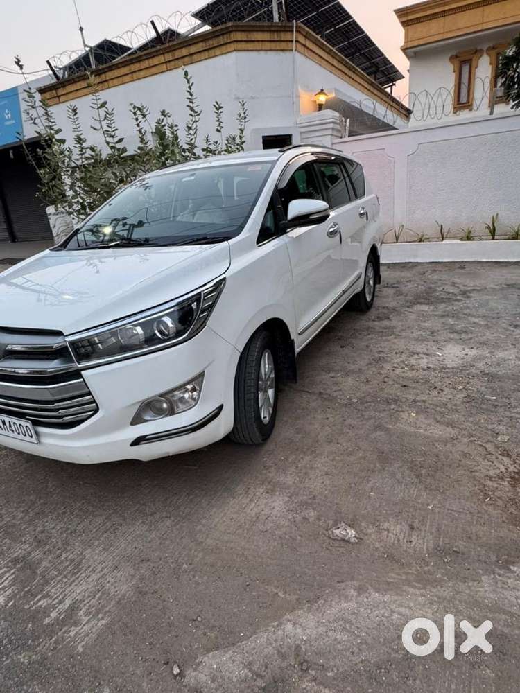 Toyota Innova Crysta 2017 Diesel Well Maintained