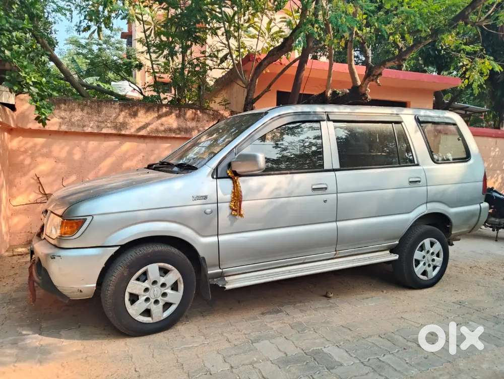 Chevrolet Tavera Neo 2014