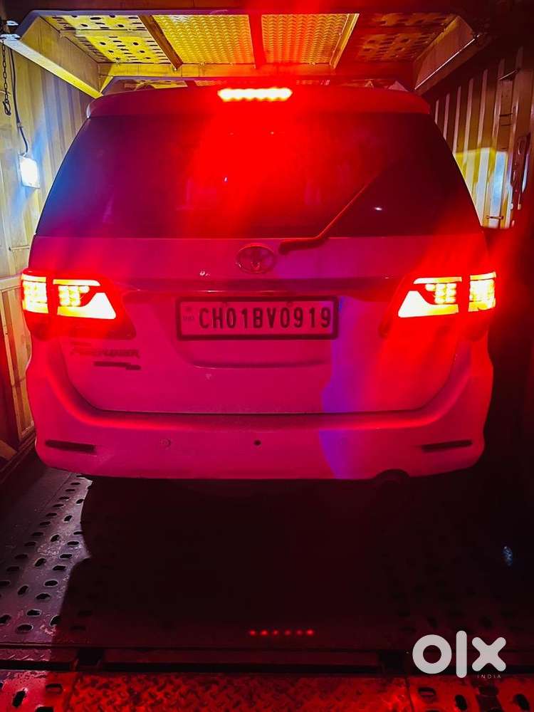 Toyota Fortuner Transport Service