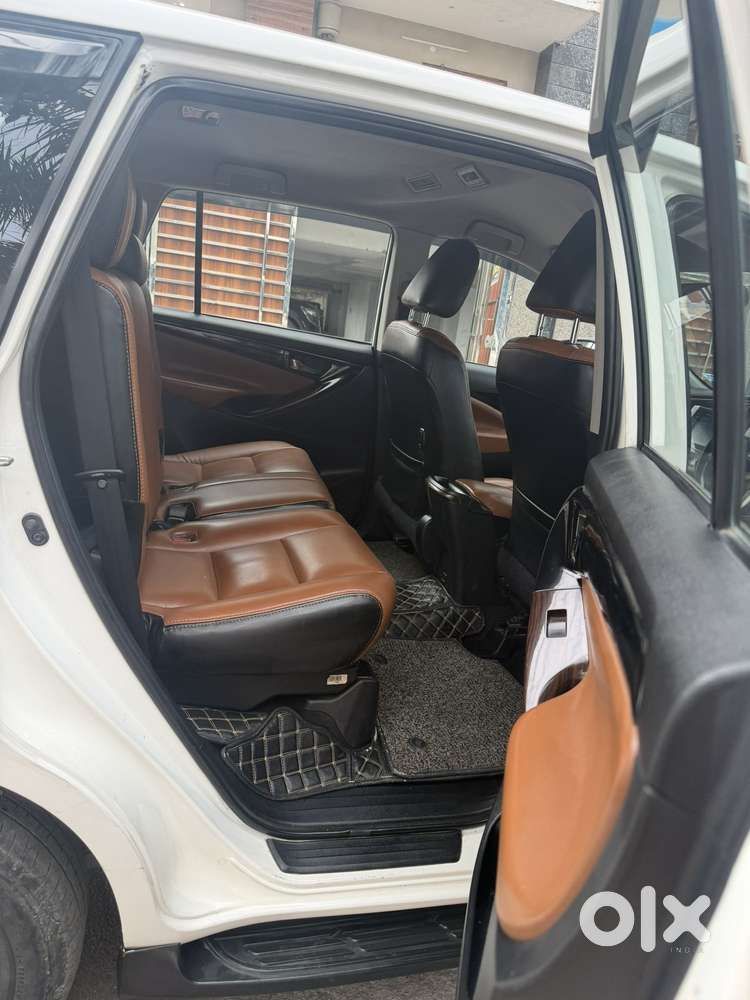 Toyota Innova Crysta 2.4 G Mt, 2019, Diesel