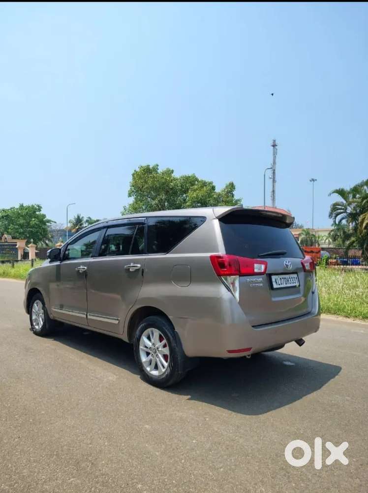 2017 Toyota Innova Crysta V 7 Str Manual