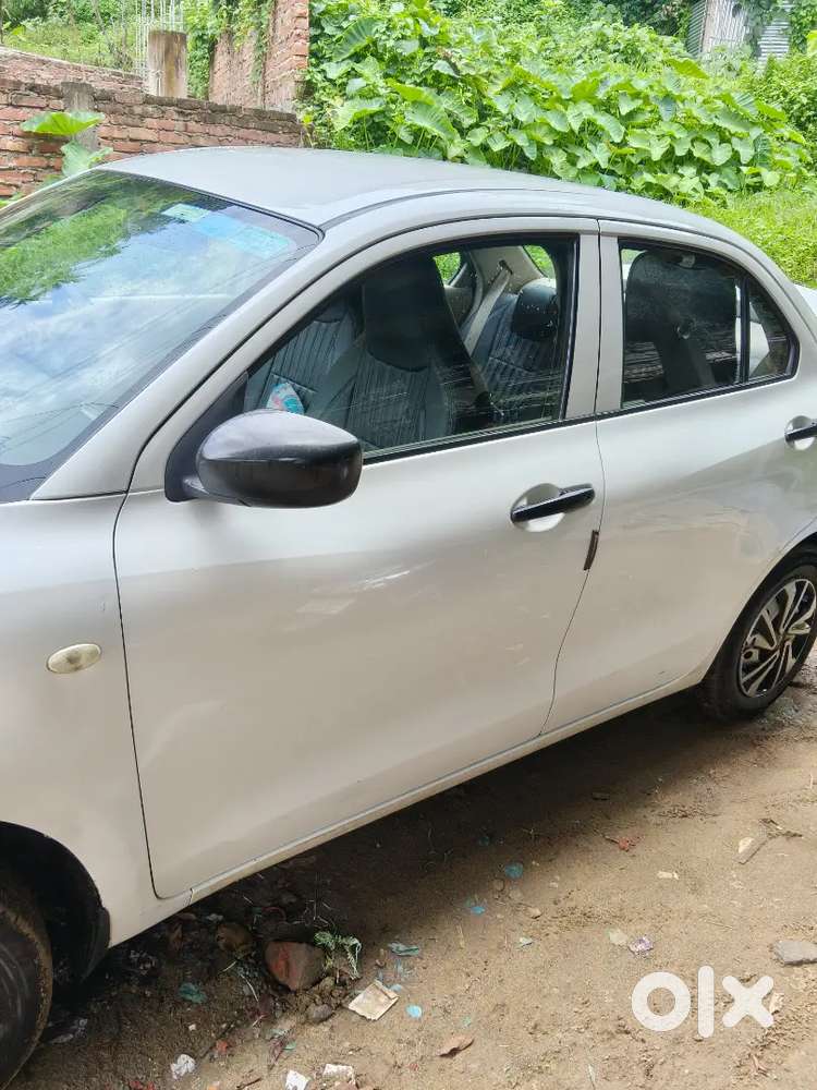 Maruti Suzuki Dzire 1.2 Lxi 2021
