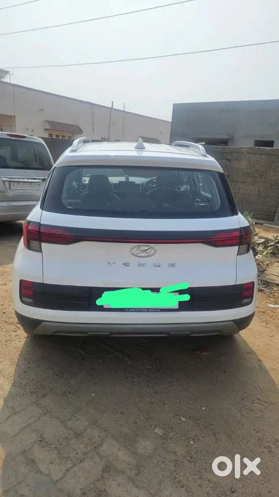 Hyundai New Venue 2023 Cng & Hybrids Well Maintained