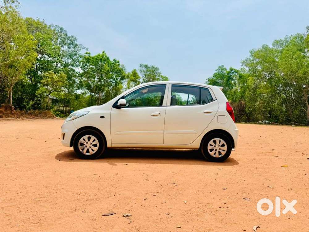 Hyundai I10 Sportz At, 2012, Petrol