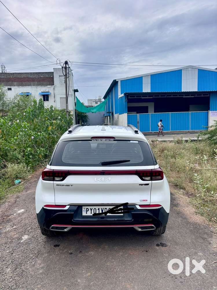 Kia Sonet Petrol Automatic 2021