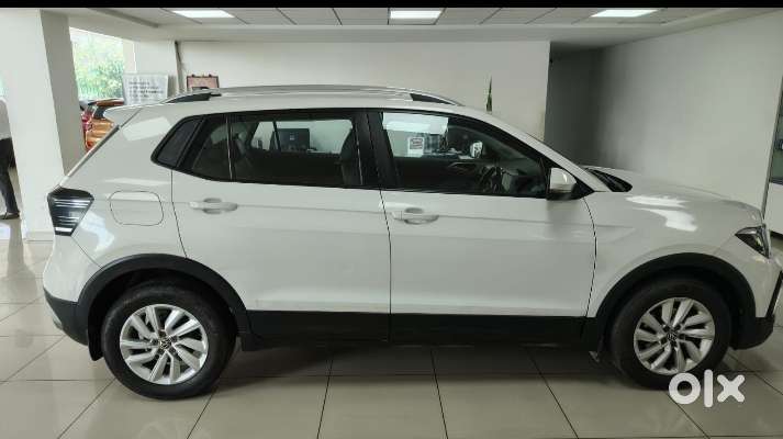 Volkswagen Taigun 1.0 Tsi Highline At, 2022, Petrol