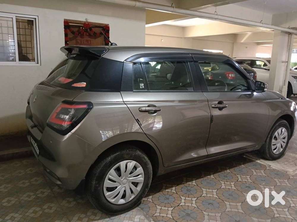 Maruti Suzuki Swift 1.2 Vxi (o), 2024, Petrol