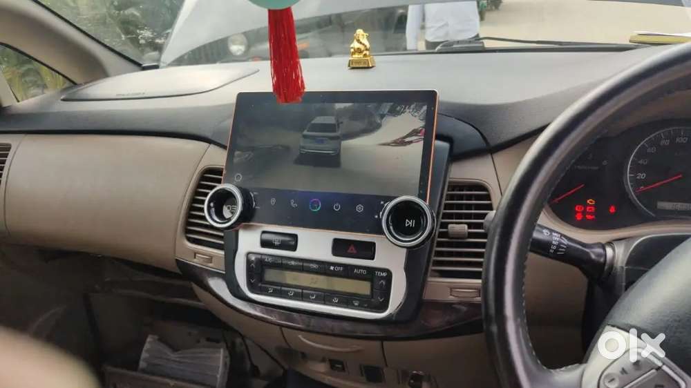 Toyota Innova 2.5 V 8 Str Diesel 2015