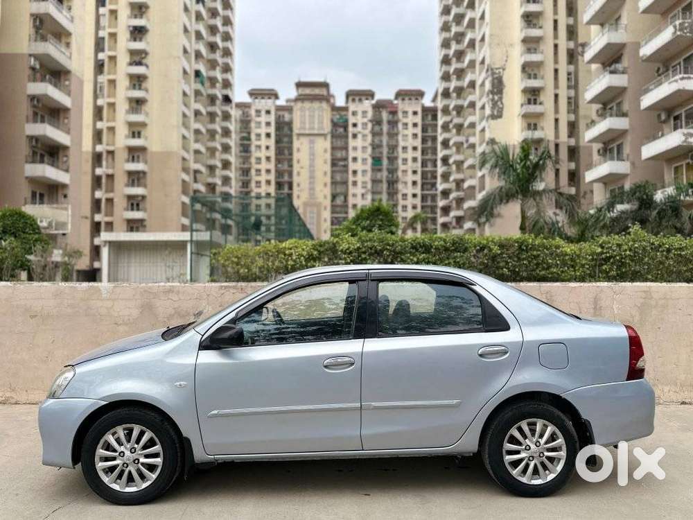 Toyota Etios V, 2012, Petrol
