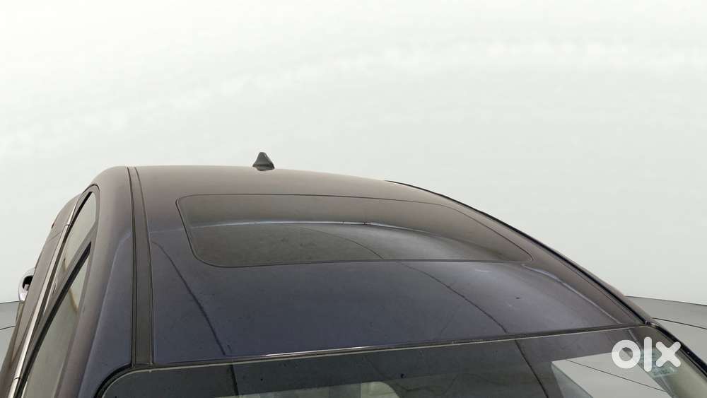 Hyundai Verna 1.5 Sx (o) Vtvt Ivt, 2022, Petrol