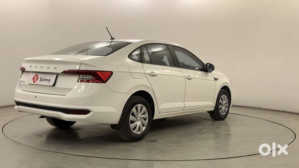 Skoda Slavia Active 1.0l Tsi Mt, 2022, Petrol