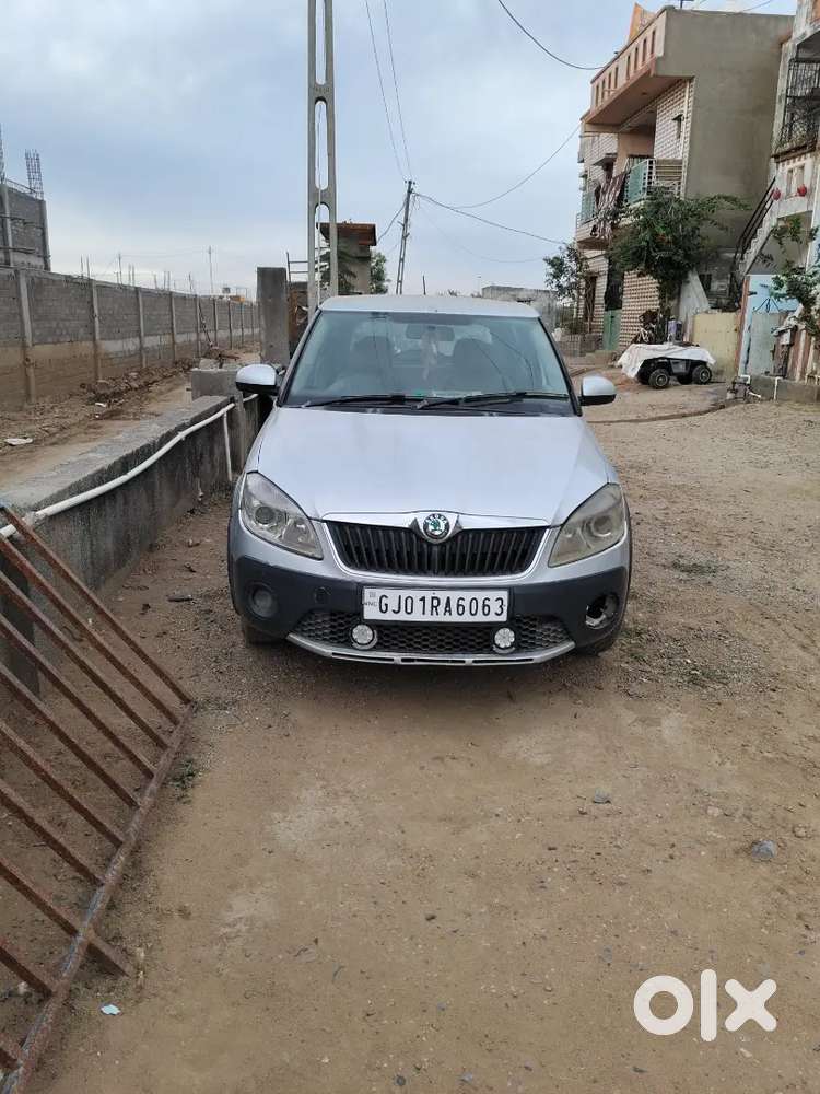 Skoda Fabia 2013 Diesel Well Maintained Only Office To Home Runing