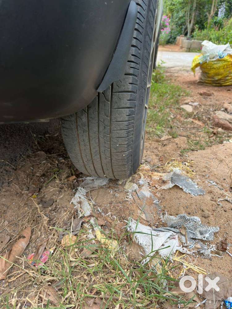 Mahindra Xuv300 2022 Diesel Well Maintained