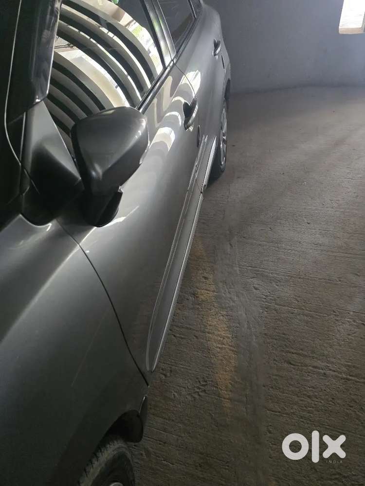 Suzuki Baleno Manual Delta  2018 Driven  43400 Km Silver. Hr 26 Number