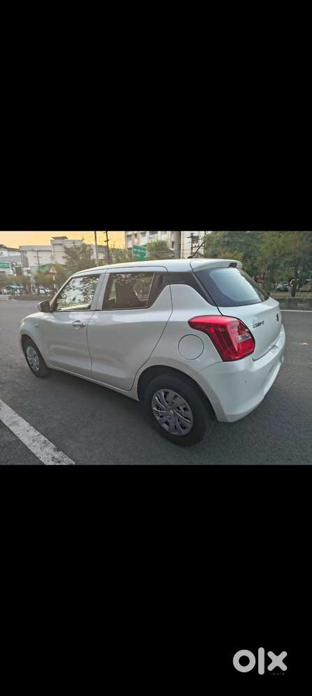 Maruti Suzuki Swift 1.3 Lxi, 2022, Petrol