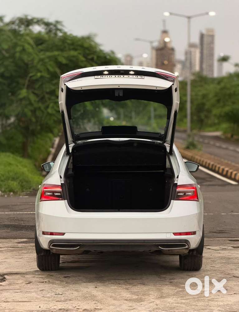 Skoda Superb 2.0 L&k Tsi At, 2021, Petrol