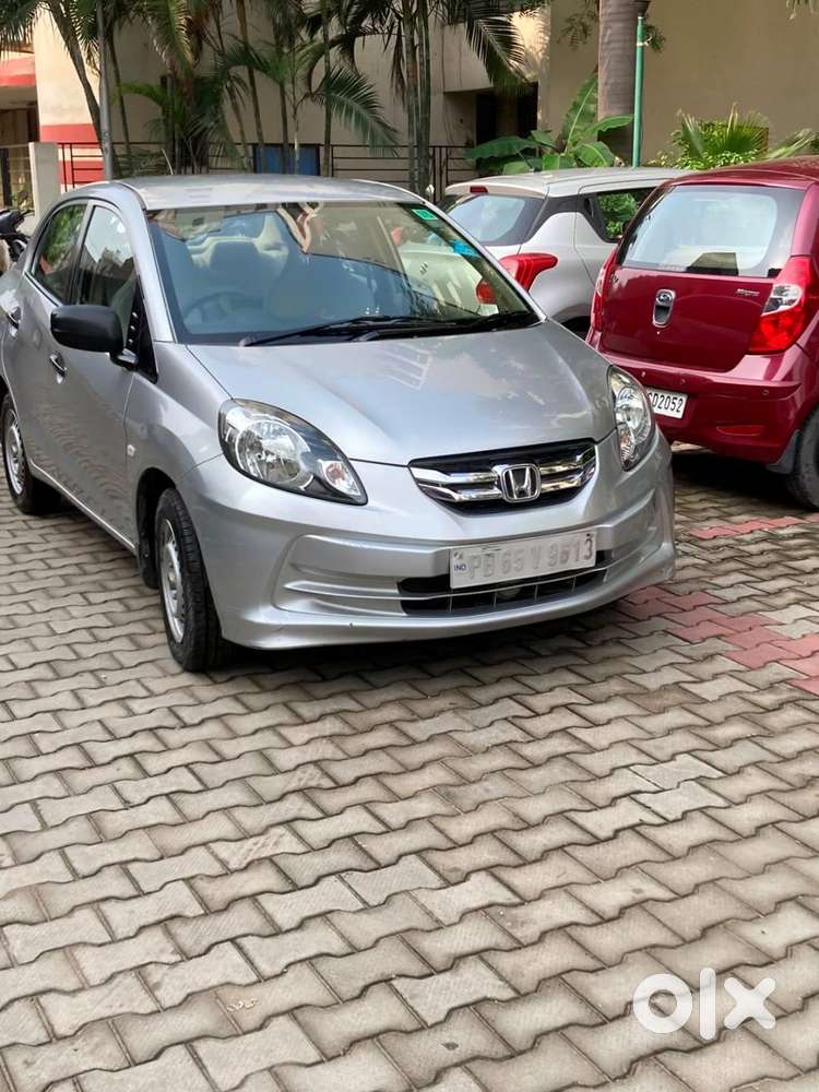 Premium- 2013 Honda Amaze Ex Petrol Car