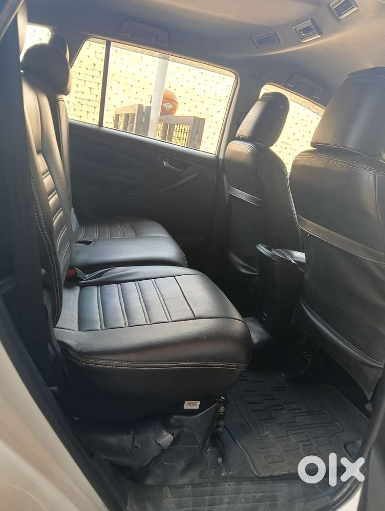 Toyota Innova Crysta 2.4 G Mt 7 Str, 2022, Diesel