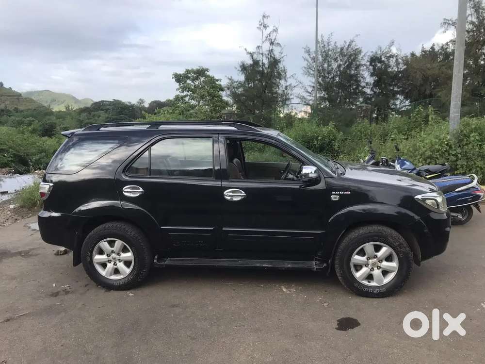 Toyota Fortuner 2011 Diesel 155000 Km Driven