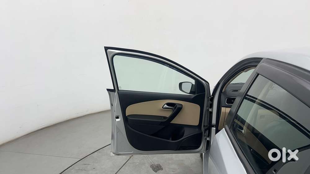 Volkswagen Ameo 1.2 Mpi Highline 16 Alloy, 2016, Petrol