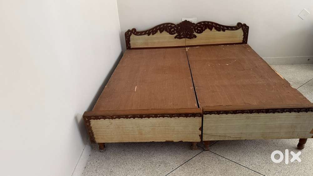Moving out sale bed