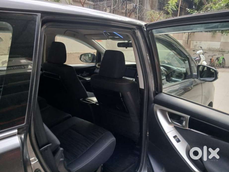 Toyota Innova Crysta 2.4 V 8 Str, 2017, Diesel