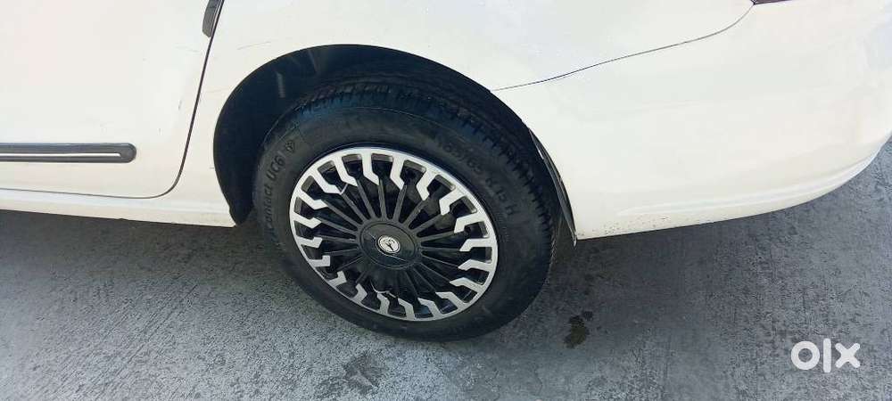 Volkswagen Vento Petrol Highline, 2014