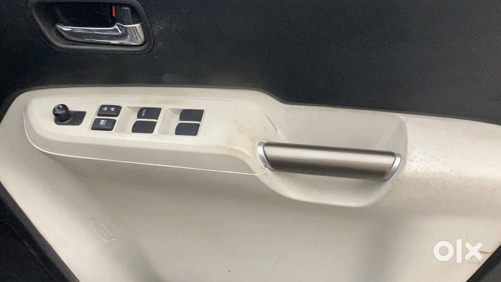 Maruti Suzuki Ignis 1.2 Amt Delta, 2017, Petrol