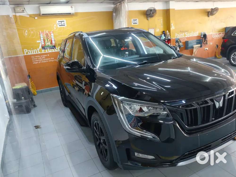 Xuv 700 Ax7 Ebony Edition