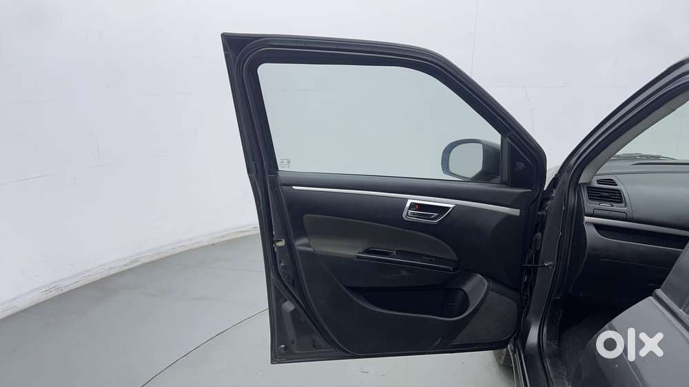 Maruti Suzuki Swift Vvt Vxi, 2016, Petrol