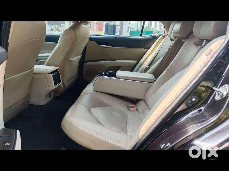 Toyota Camry Hybrid, 2022, Petrol