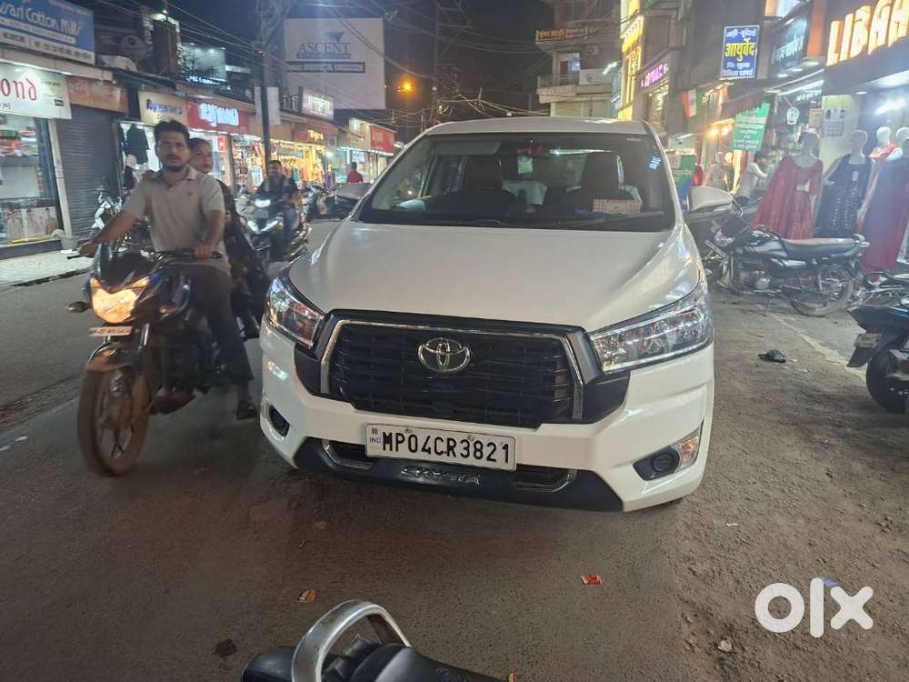 Toyota Innova Crysta 2016