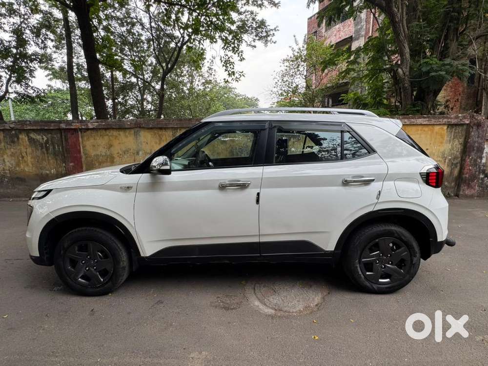 Hyundai Venue 2023 Petrol Good Condition