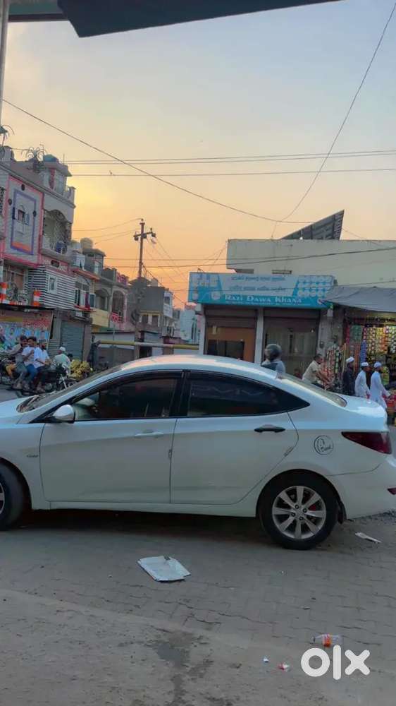 Hyundai Verna 2012