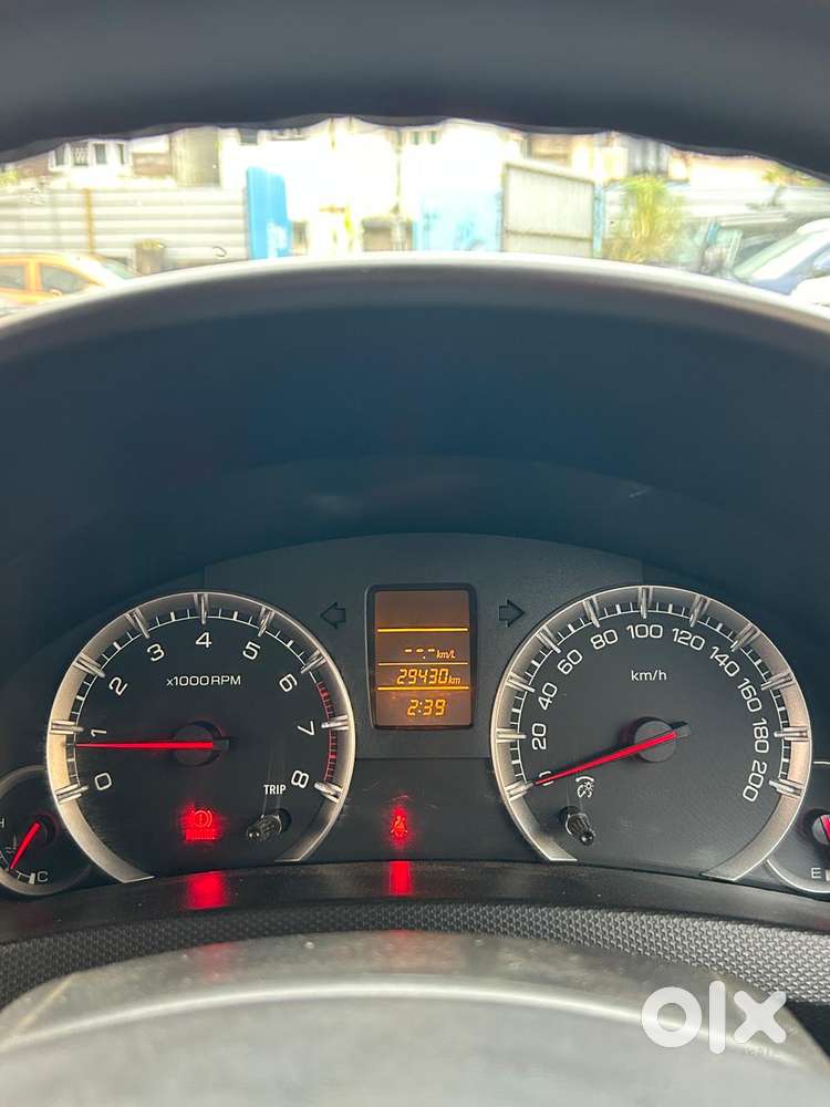 Maruti Suzuki Swift Vxi + Manual, 2017, Petrol